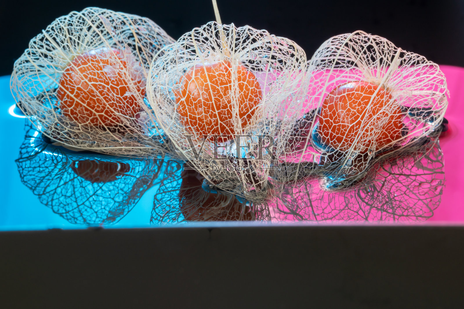 地面樱桃照片摄影图片