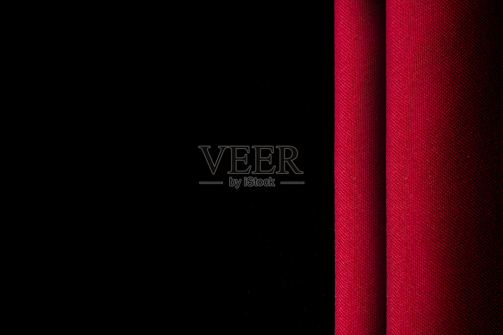 红色和黑色两种颜色的豪华背景或概念，红色和黑色的褶皱面料照片摄影图片