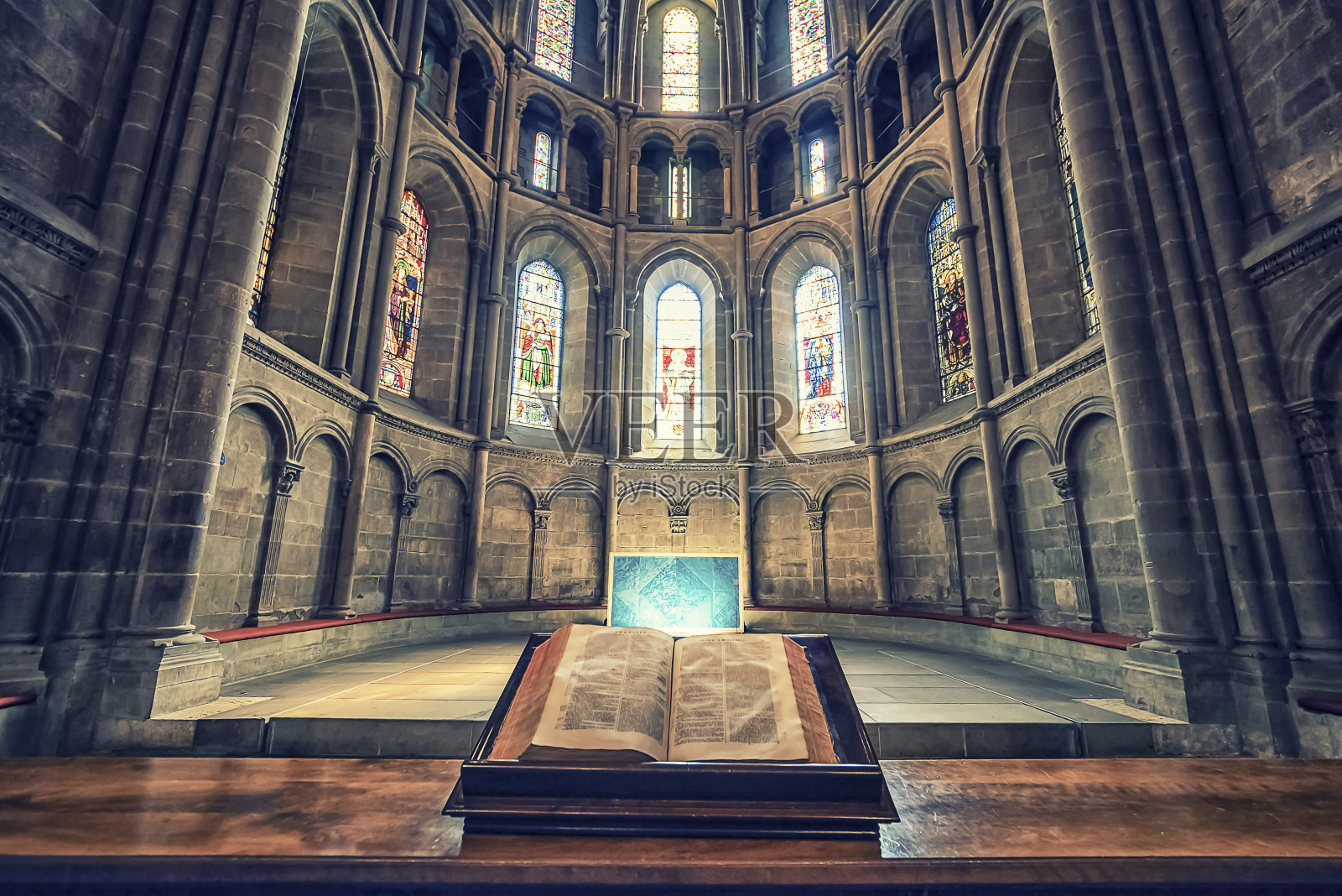 瑞士日内瓦大教堂内照片摄影图片