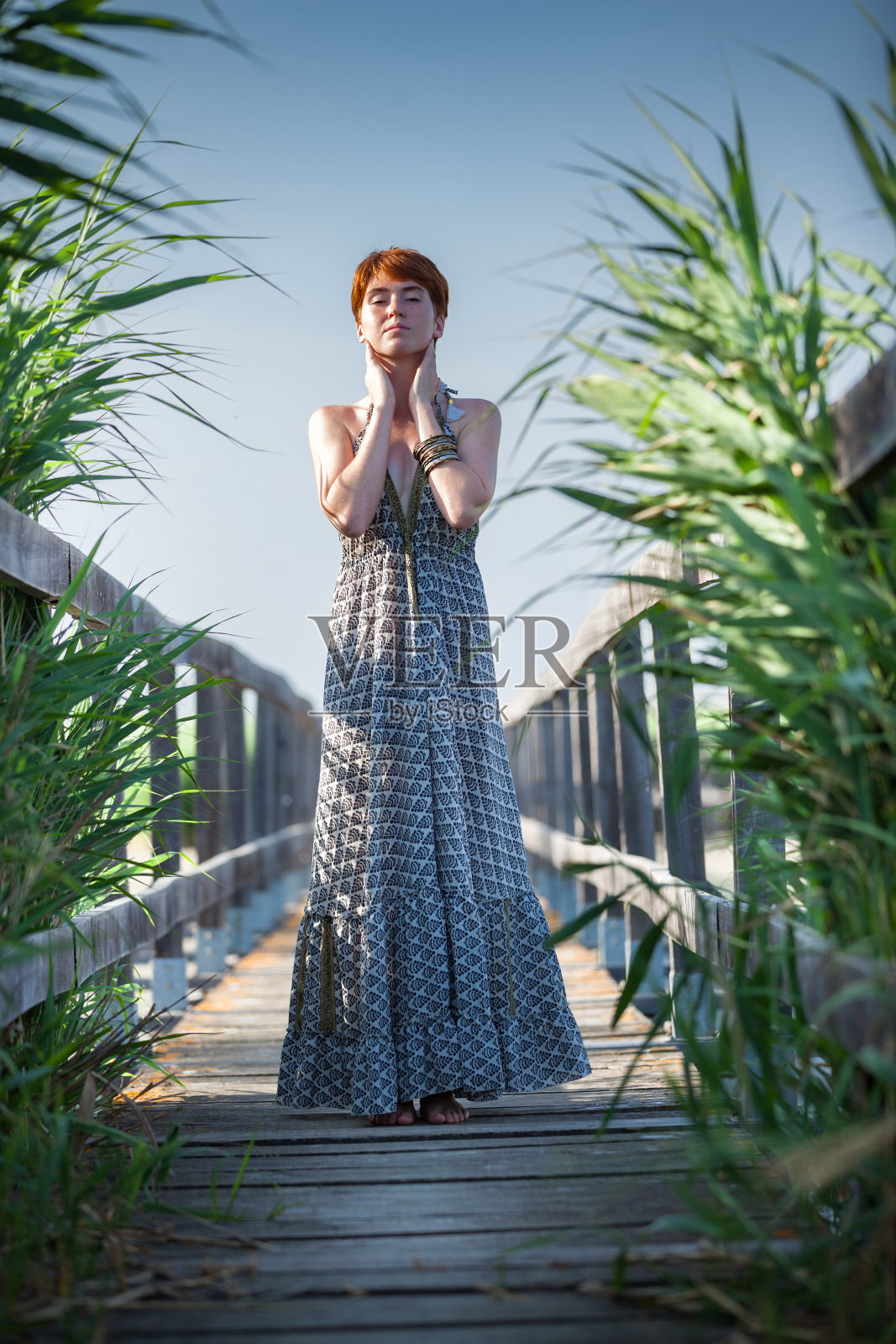 幸福，漂亮女人的大门"n照片摄影图片