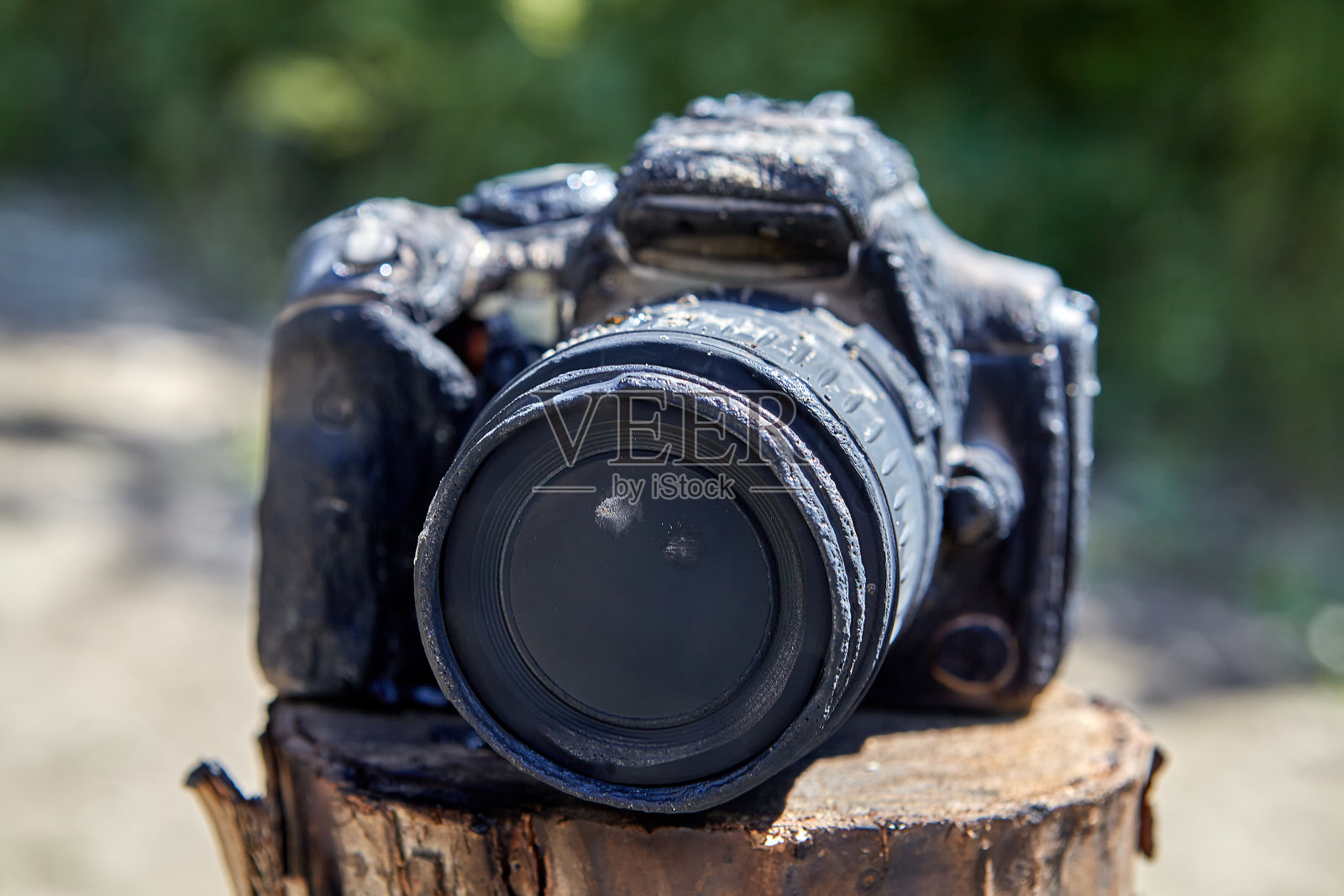 摄影师的财产在火灾中被烧毁。照片摄影图片