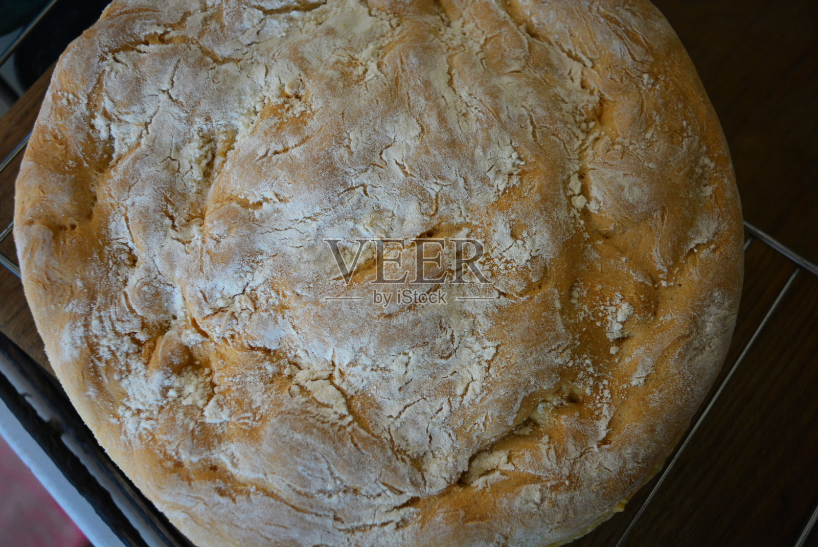 新鲜可口的软面包，自制蛋糕，白面包。照片摄影图片