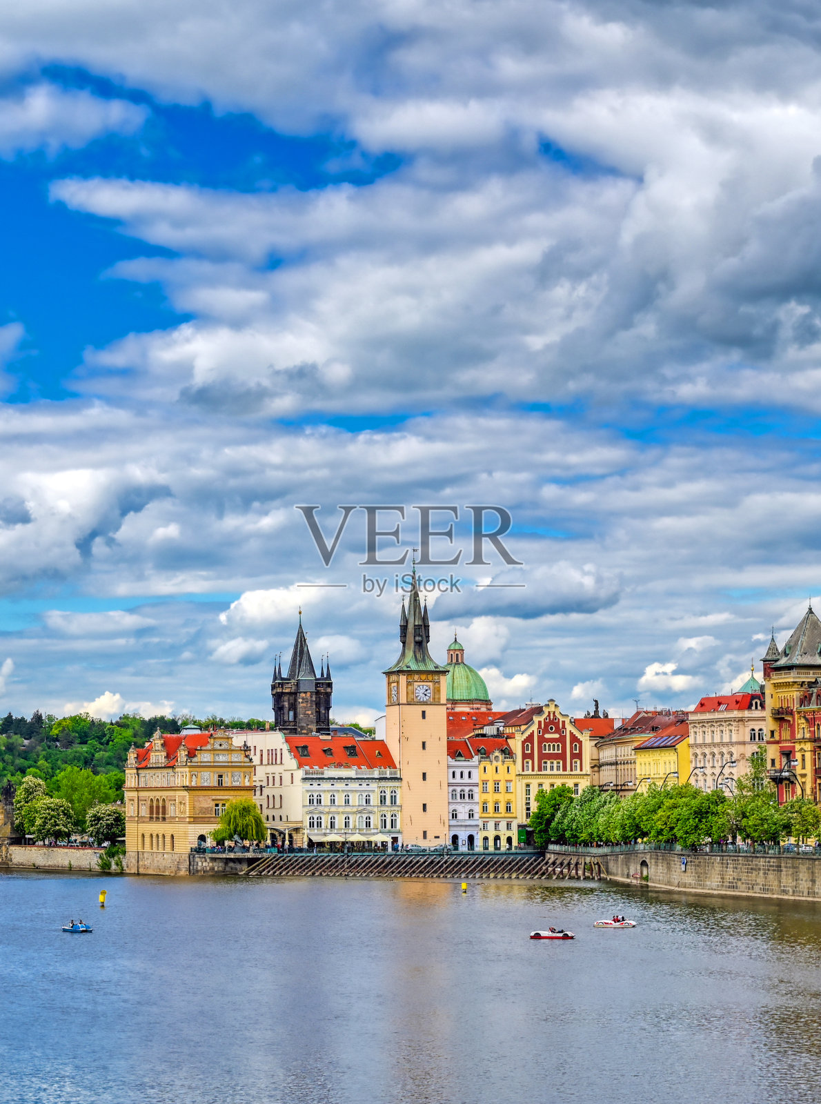 布拉格老城和捷克共和国布拉格的查理大桥照片摄影图片