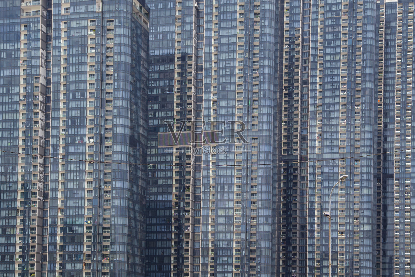 胡志明一栋现代公寓楼的外立面照片摄影图片