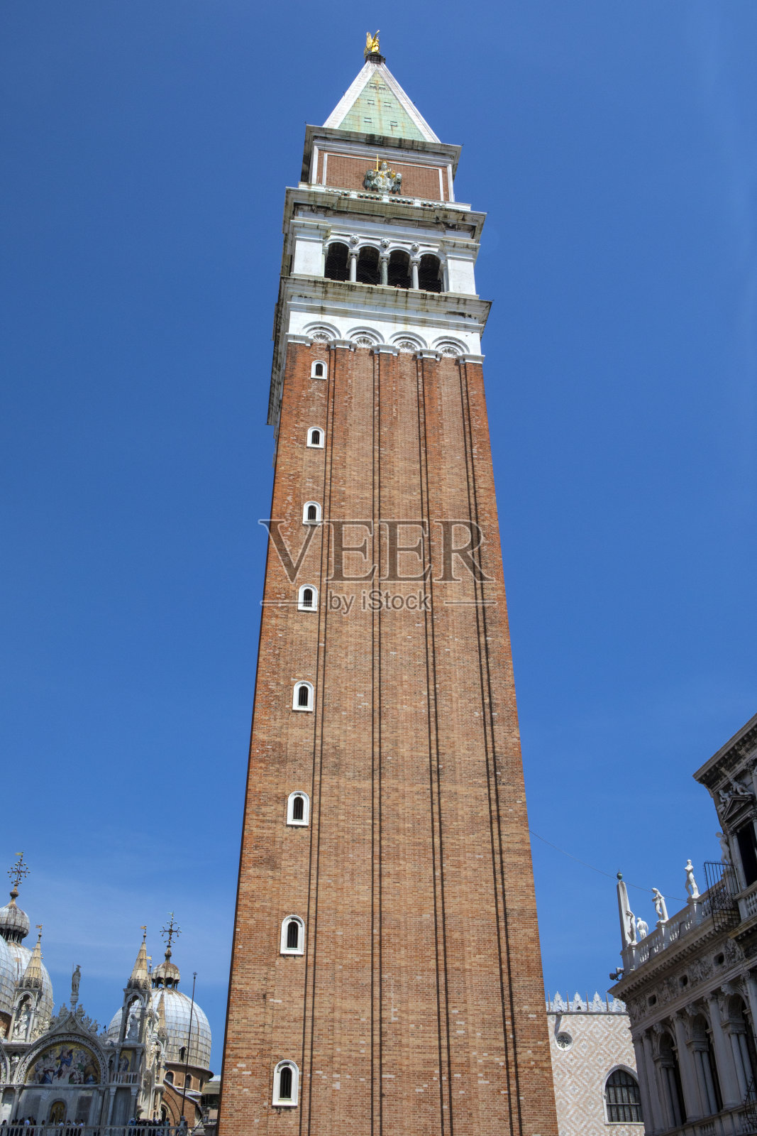 意大利威尼斯的圣马克钟楼照片摄影图片