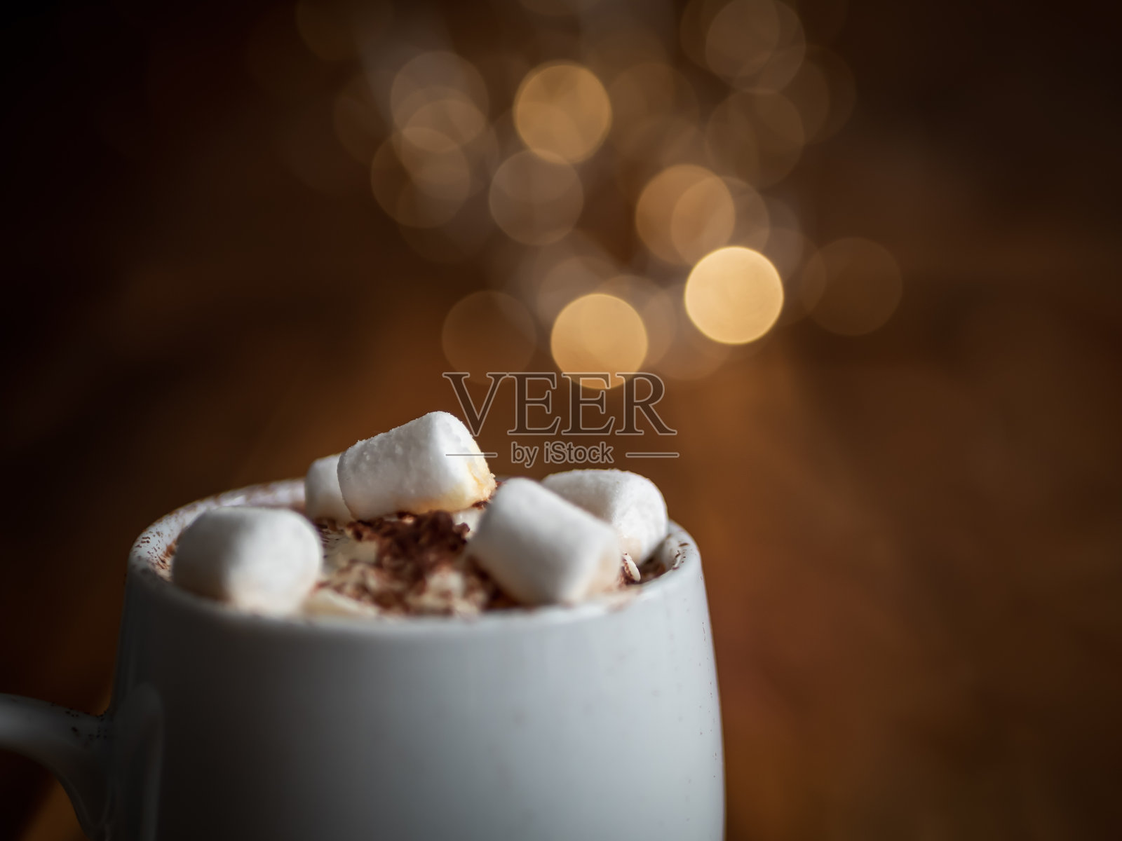 热巧克力，棉花糖和灯散糕的乡村风格照片摄影图片