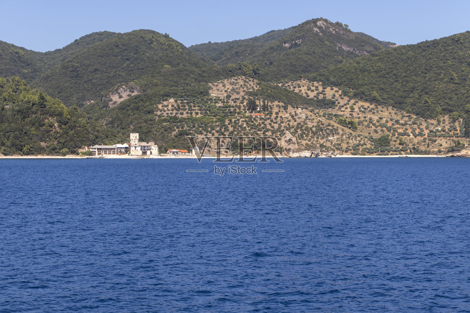 希腊查尔基迪基圣山自治修道州的阿陀斯山照片摄影图片