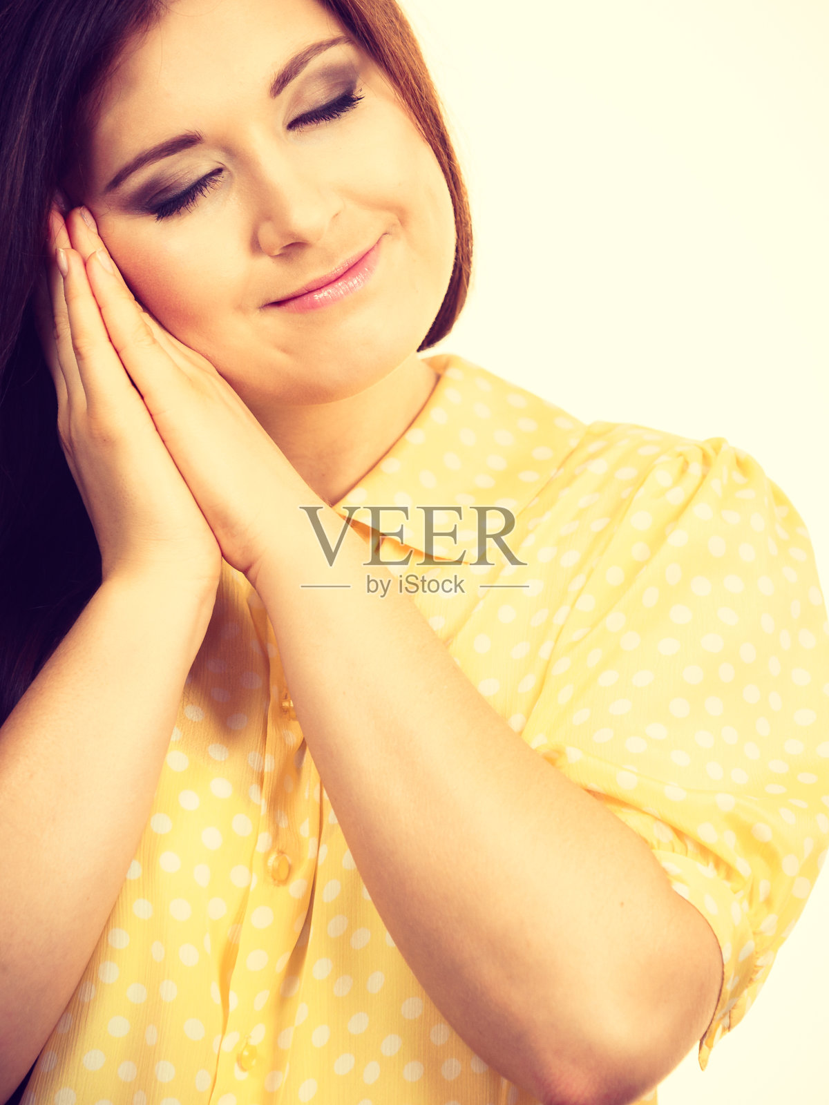 瞌睡平静的女人在打手势照片摄影图片