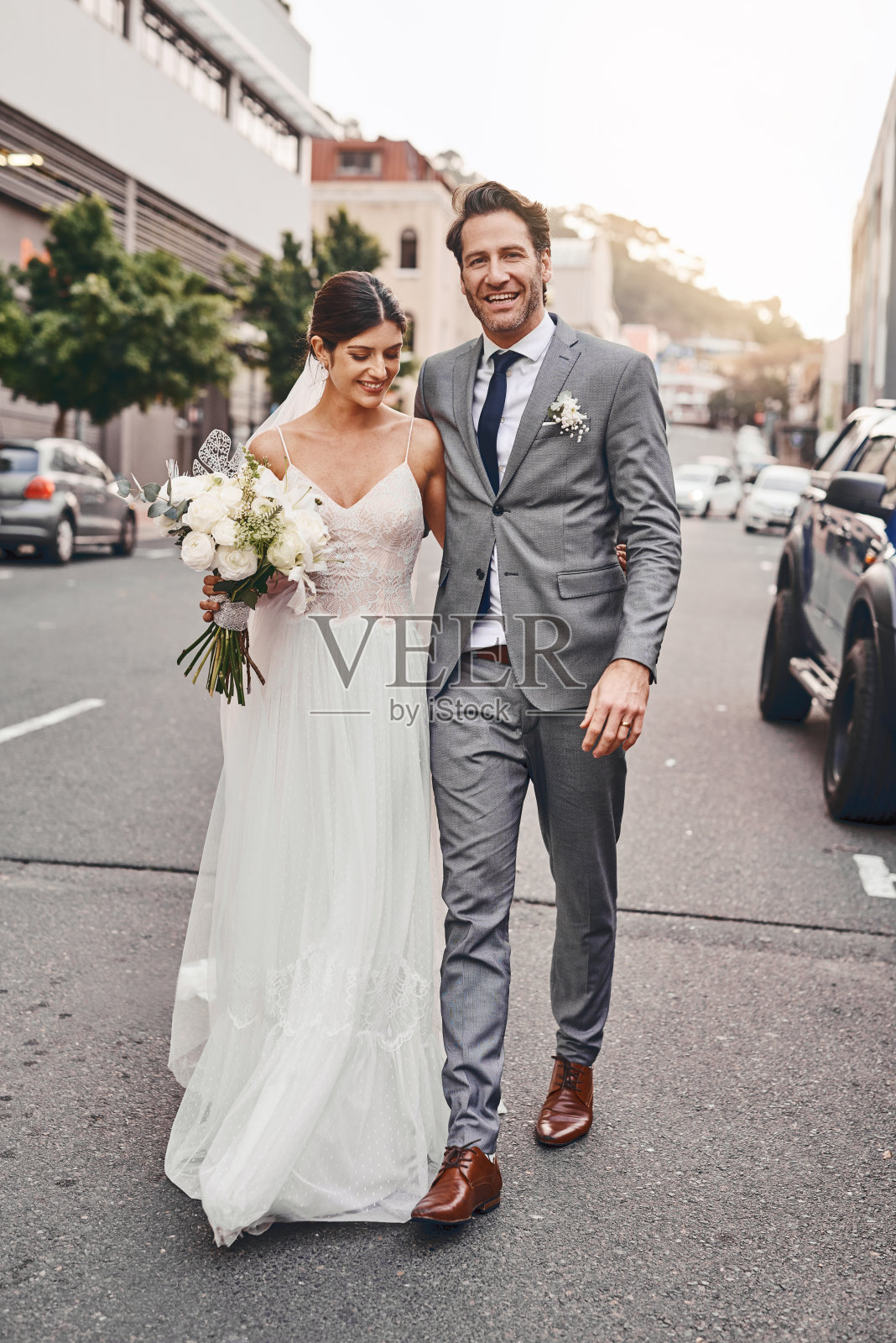 这是我们一生中最快乐的一天照片摄影图片