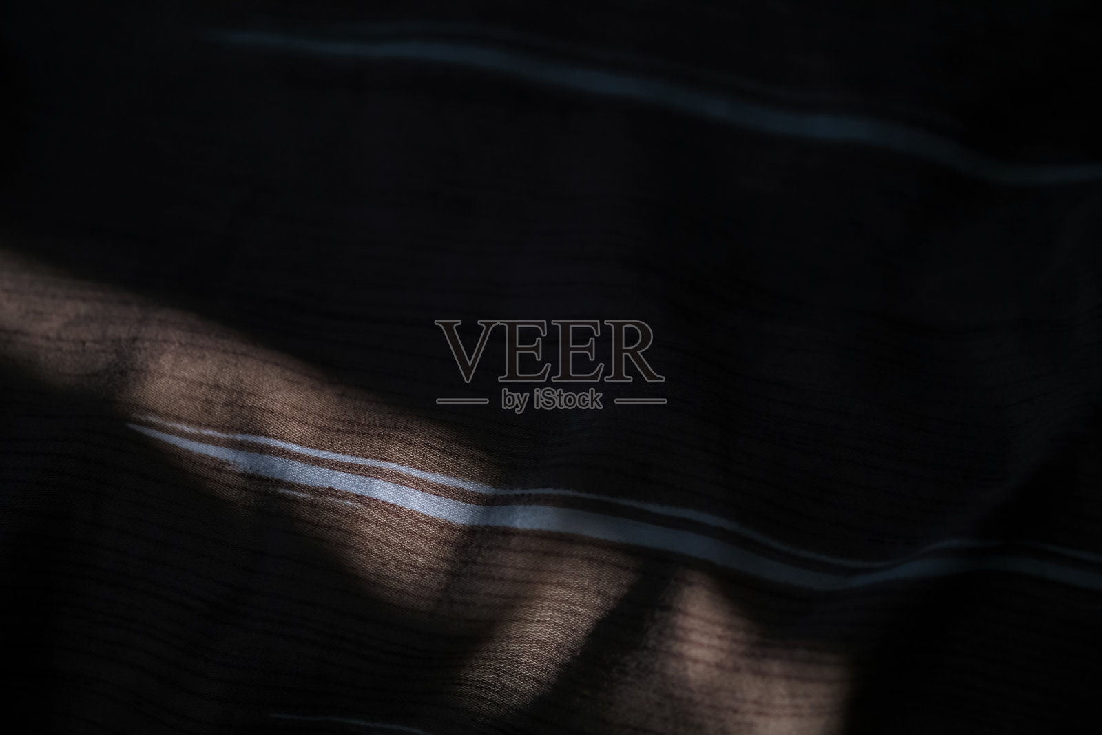 光线从窗户透进来照片摄影图片