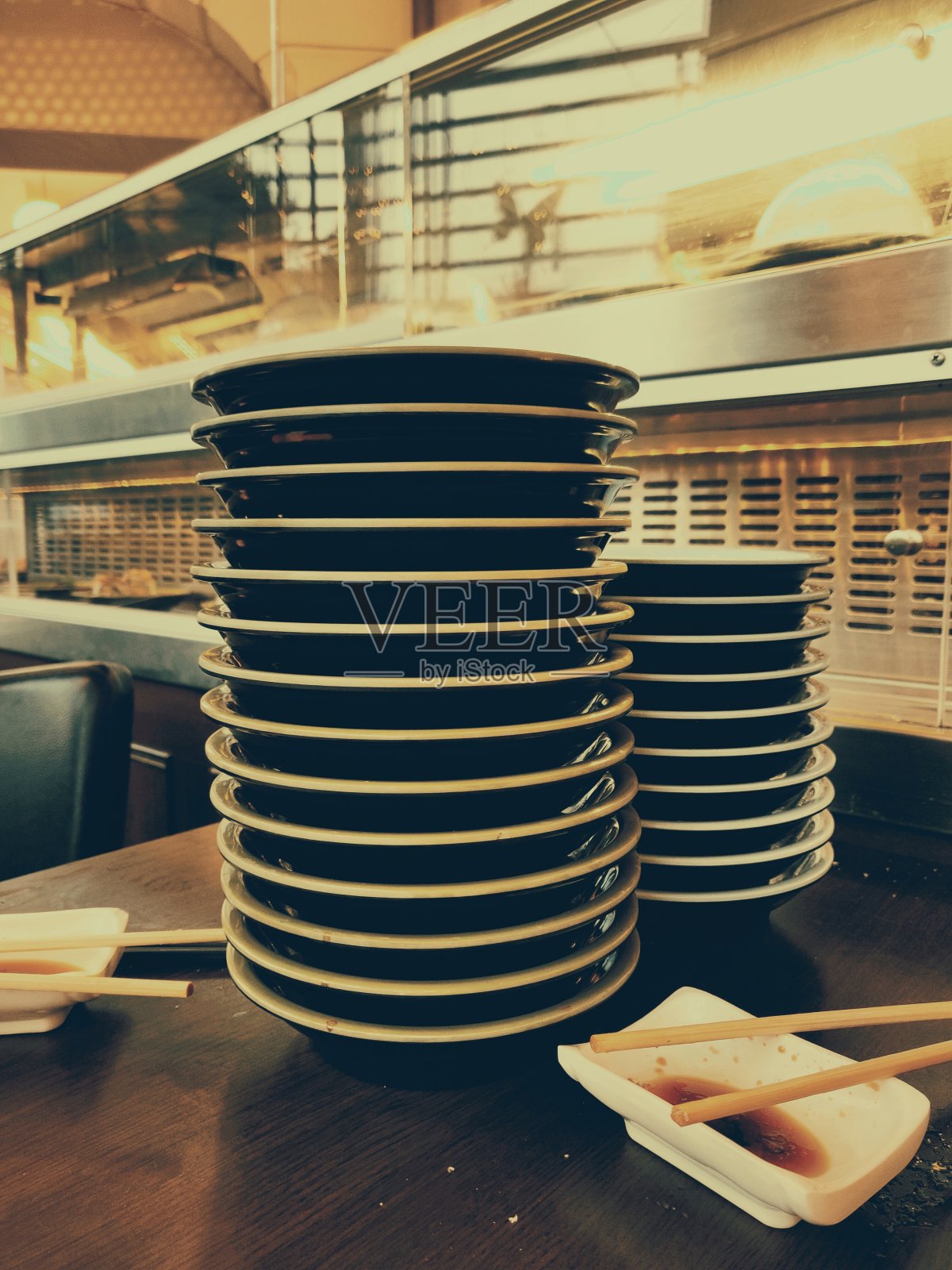 运行的寿司照片摄影图片