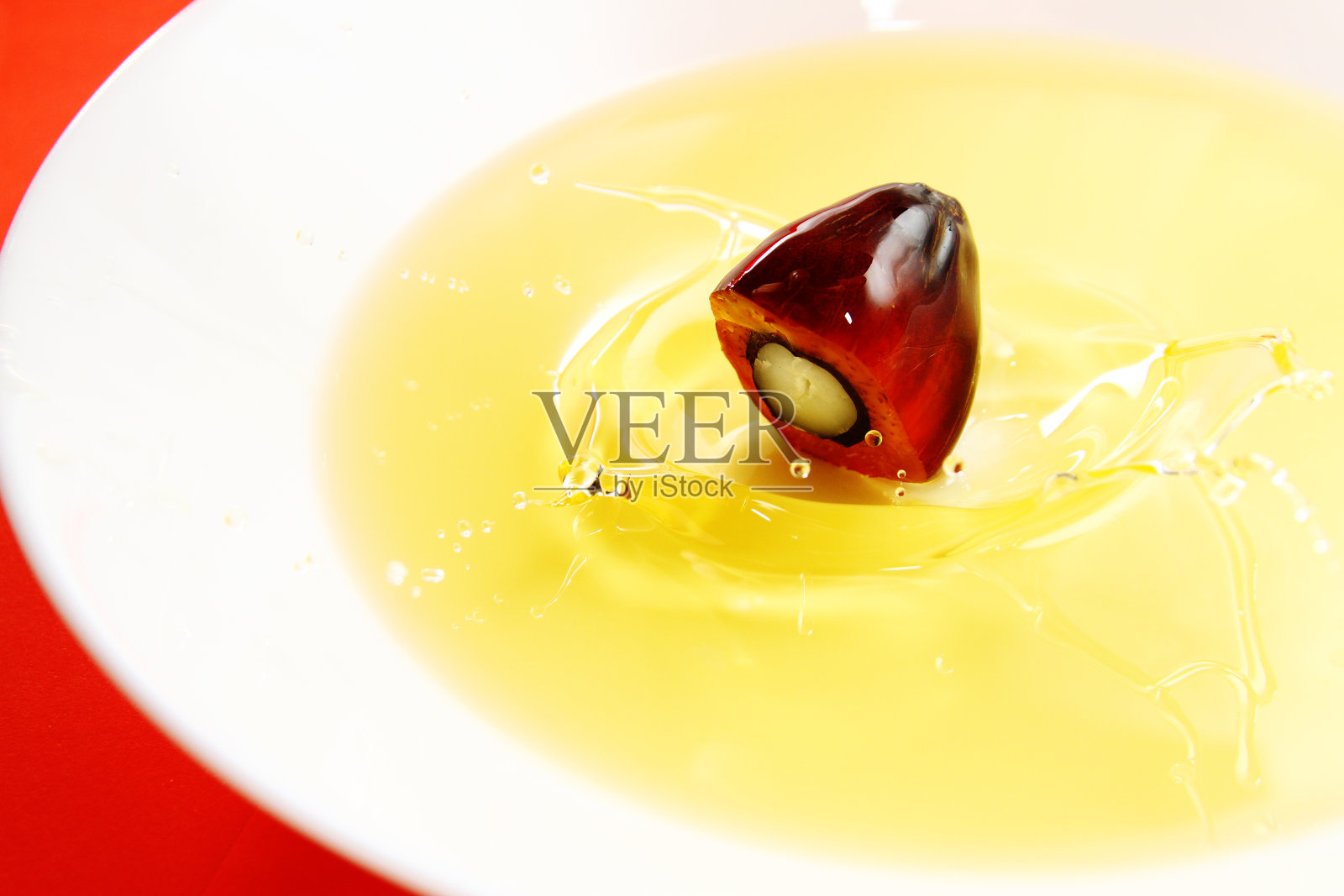 新鲜棕榈油果照片摄影图片