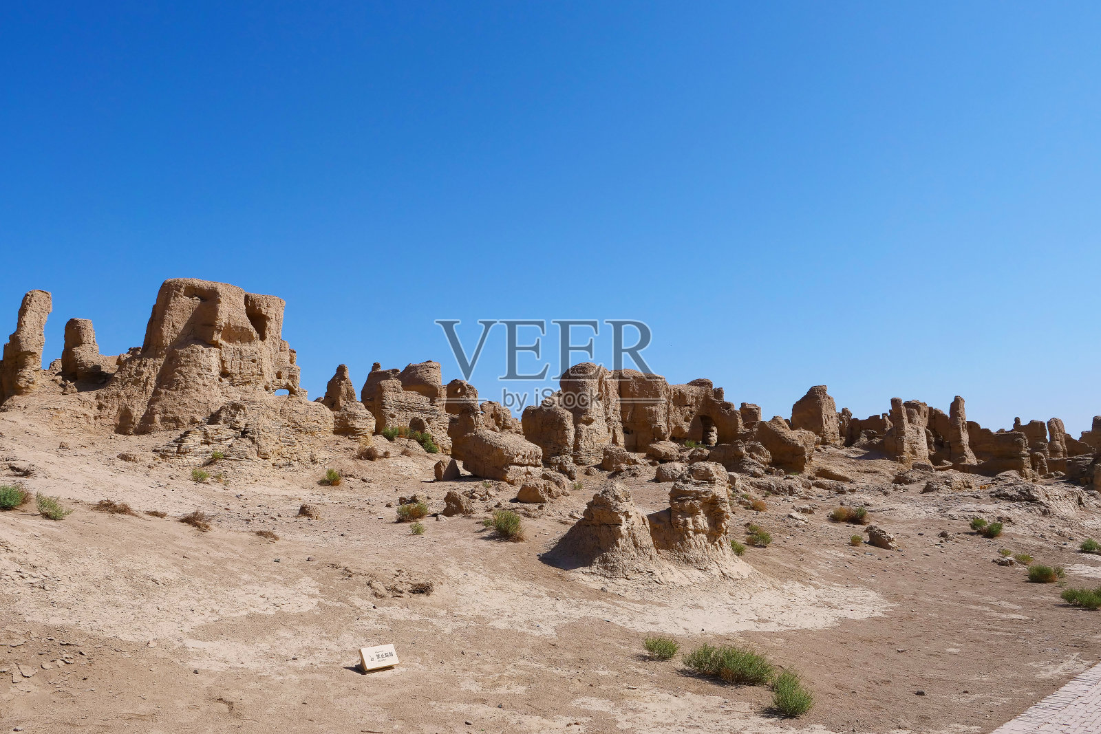 中国新疆维吾尔自治区交河遗址景观。照片摄影图片