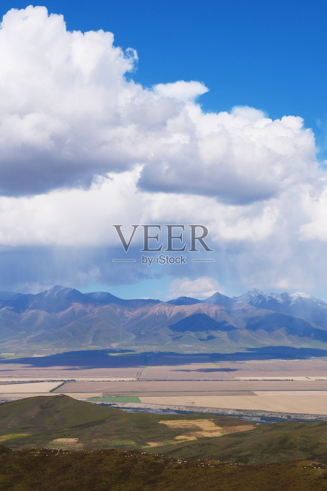 美丽的自然景观一览中国青海祁连的蓝天照片摄影图片