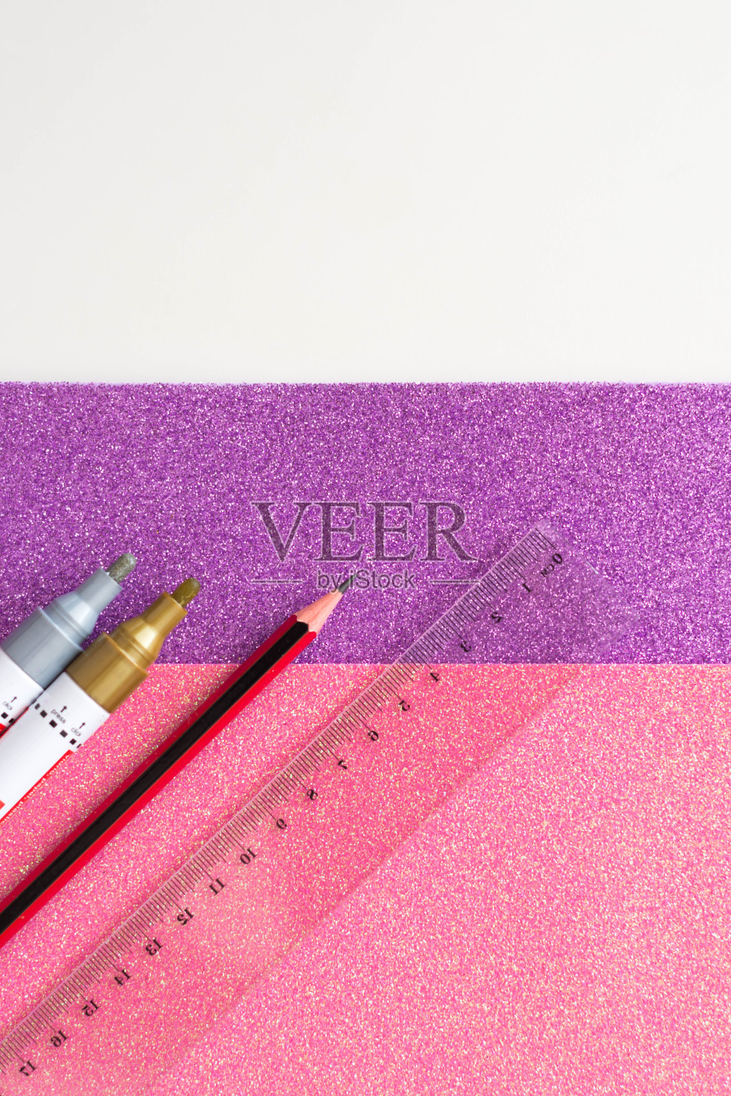 在学校做手工的材料照片摄影图片