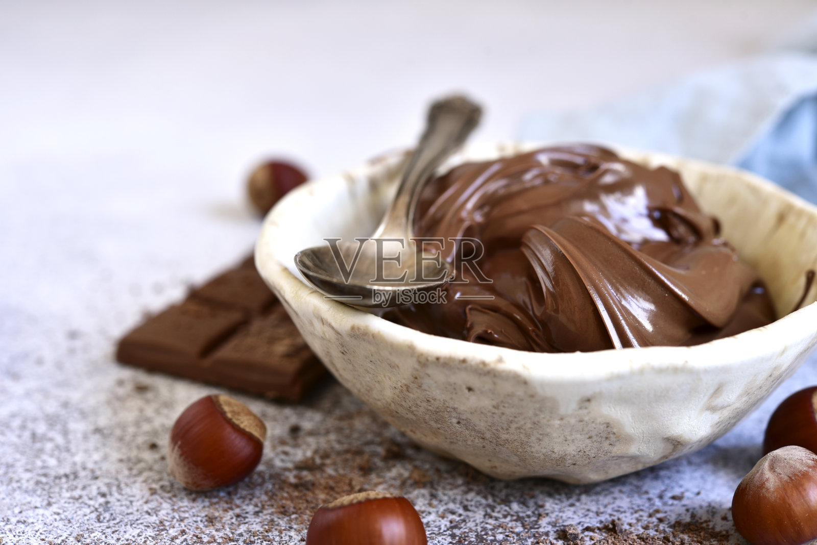 自制榛子巧克力酱照片摄影图片