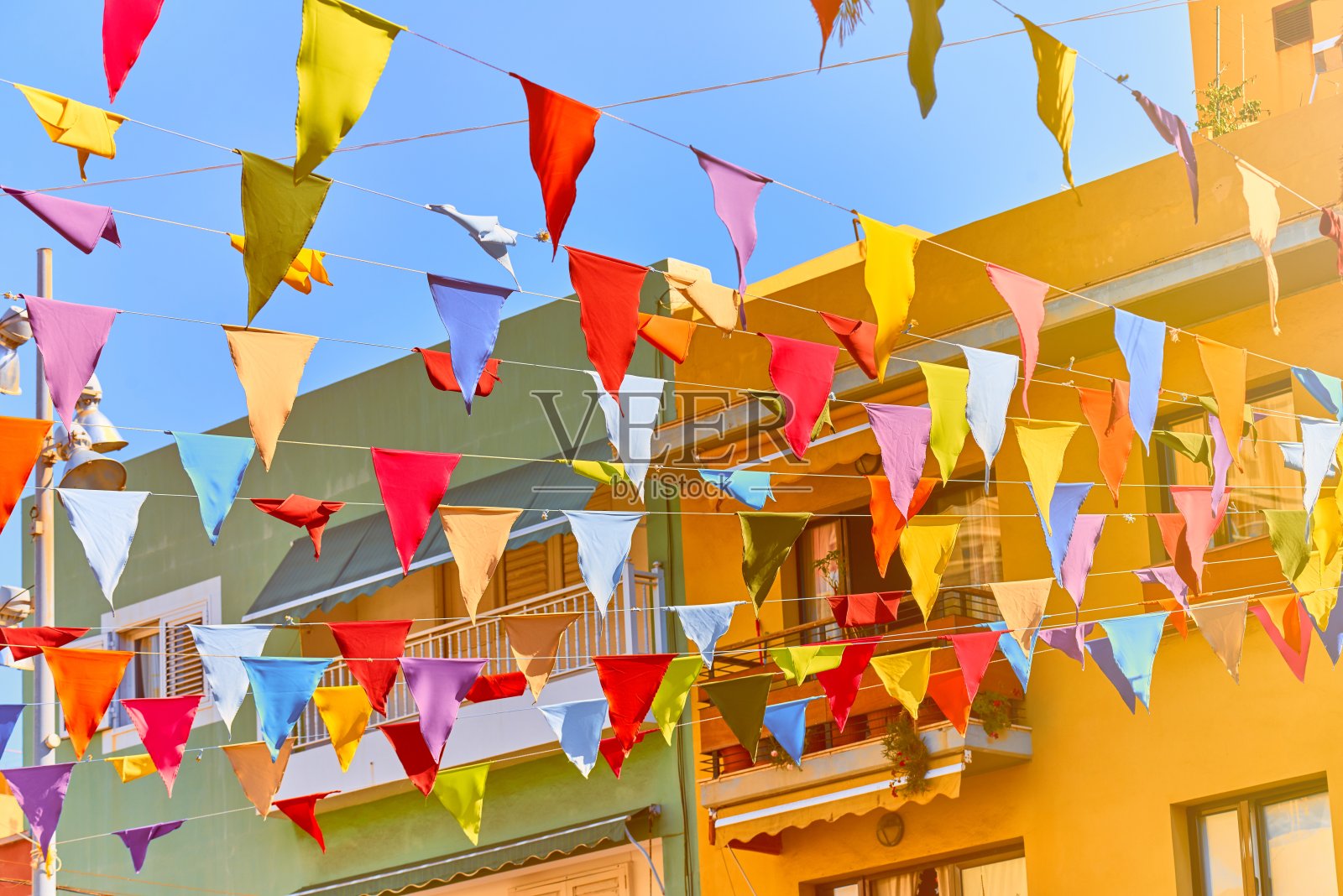 彩旗街道装饰照片摄影图片