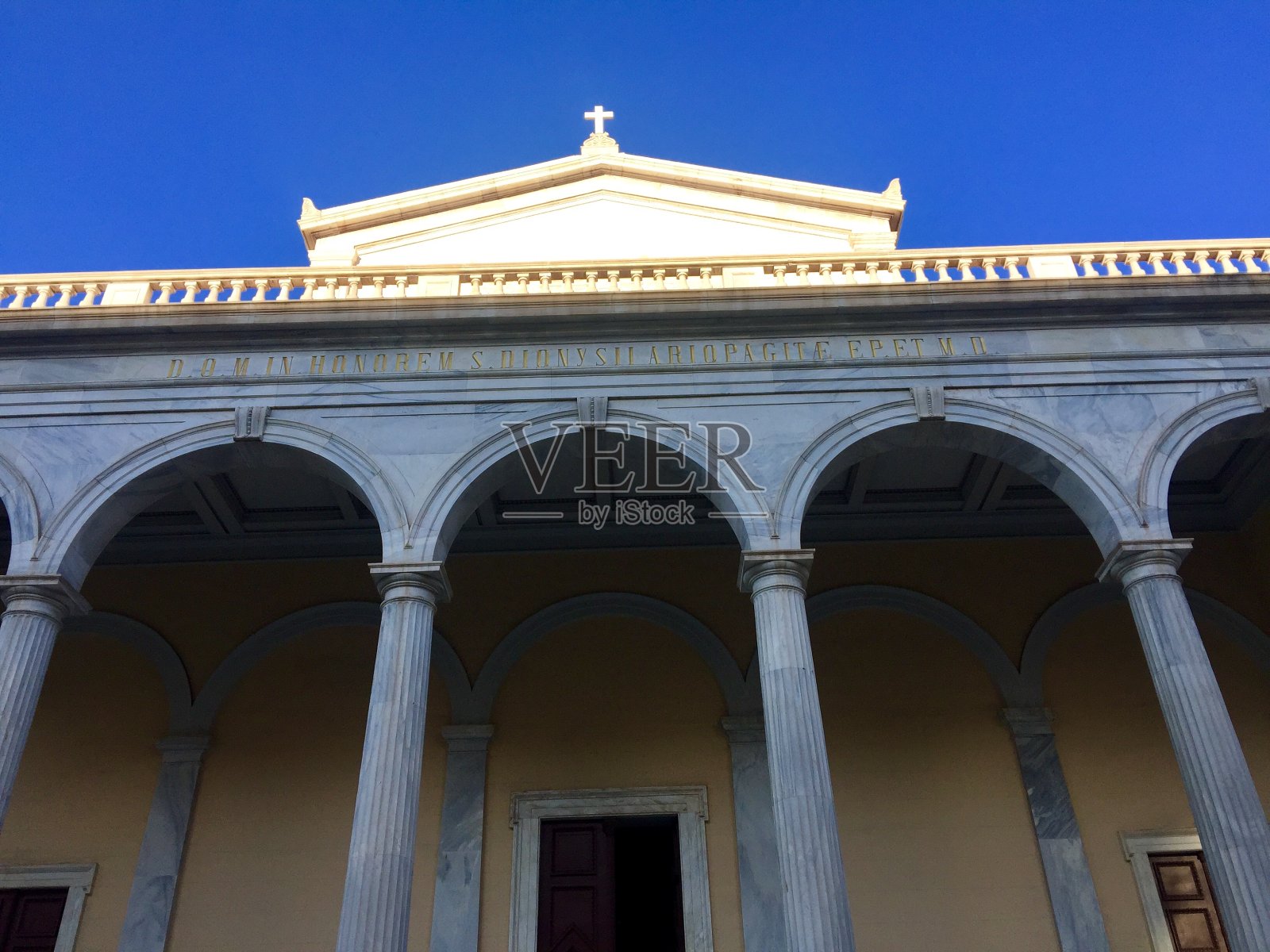 圣迪奥尼修斯大教堂照片摄影图片