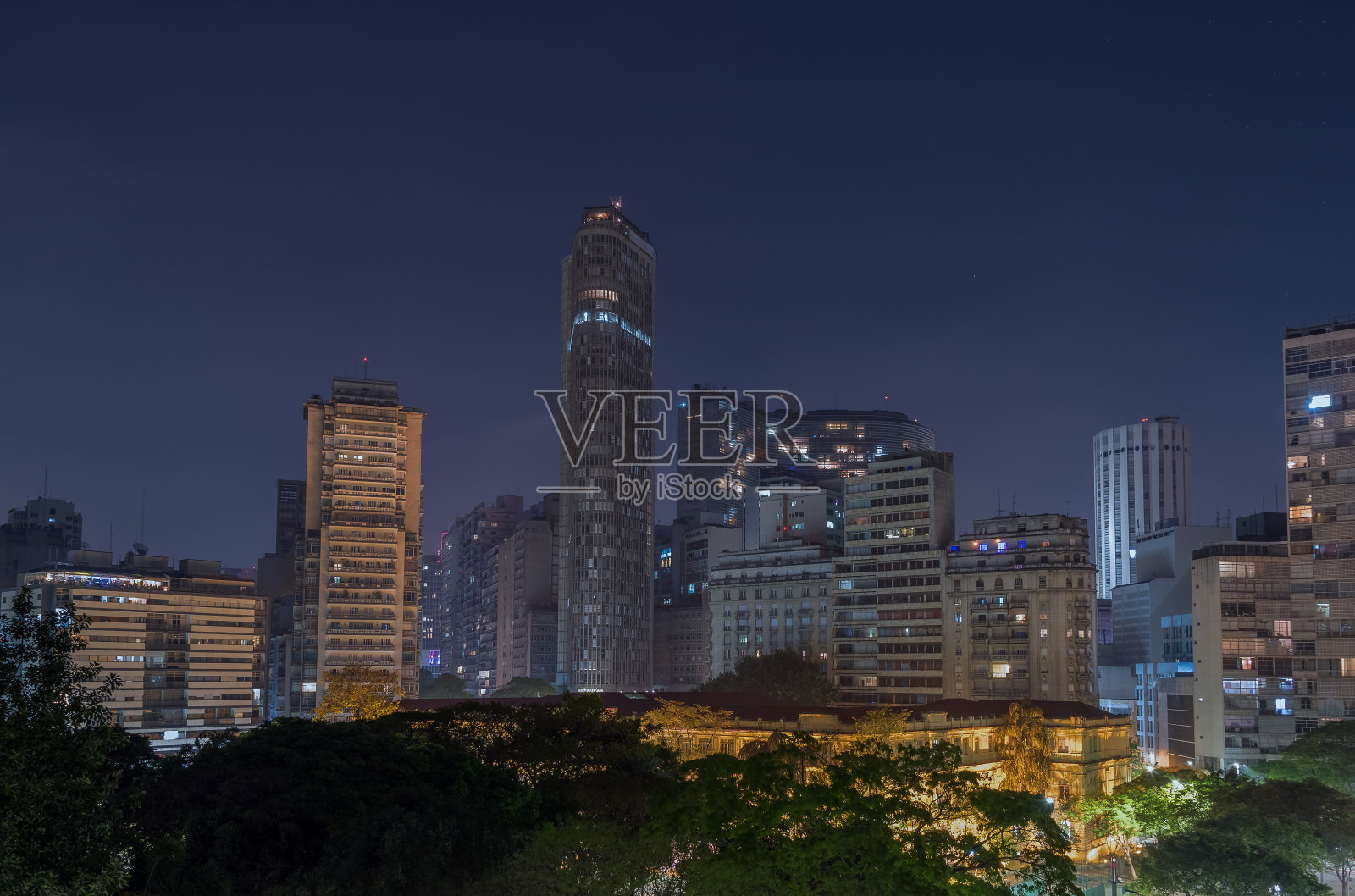 圣保罗市中心的夜晚照片摄影图片