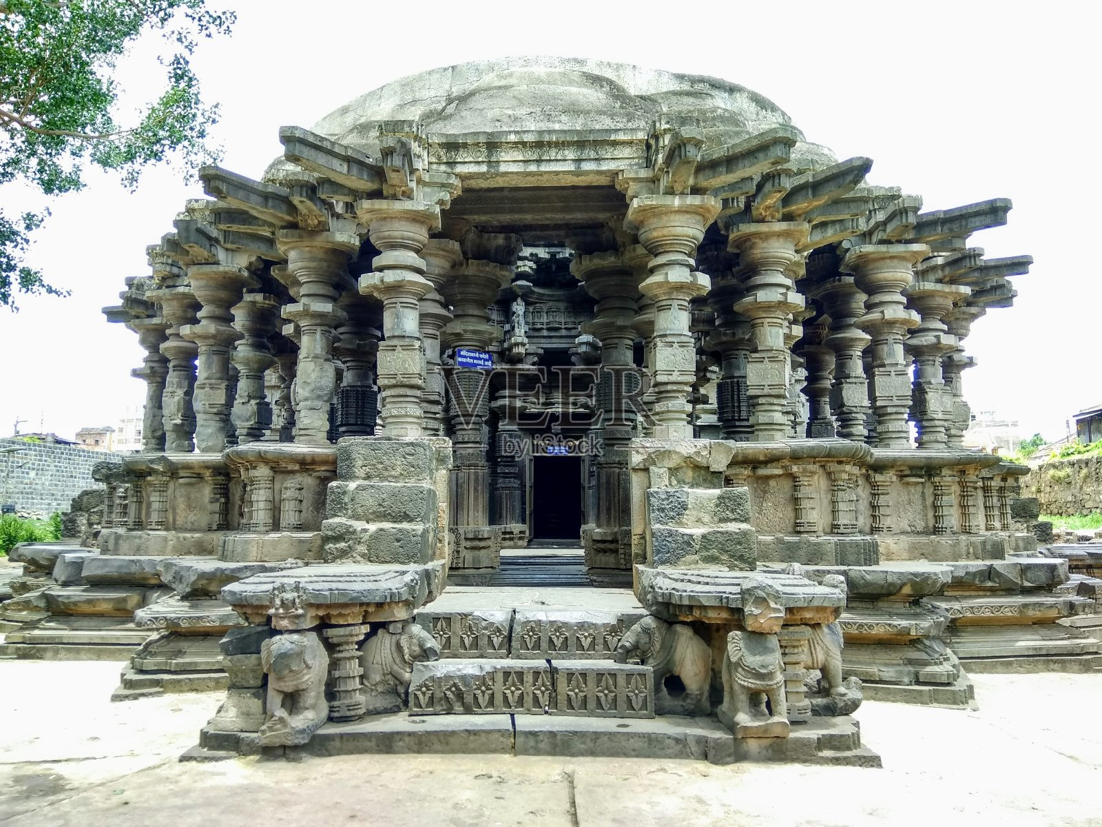 美丽的印度手工雕刻寺庙照片摄影图片