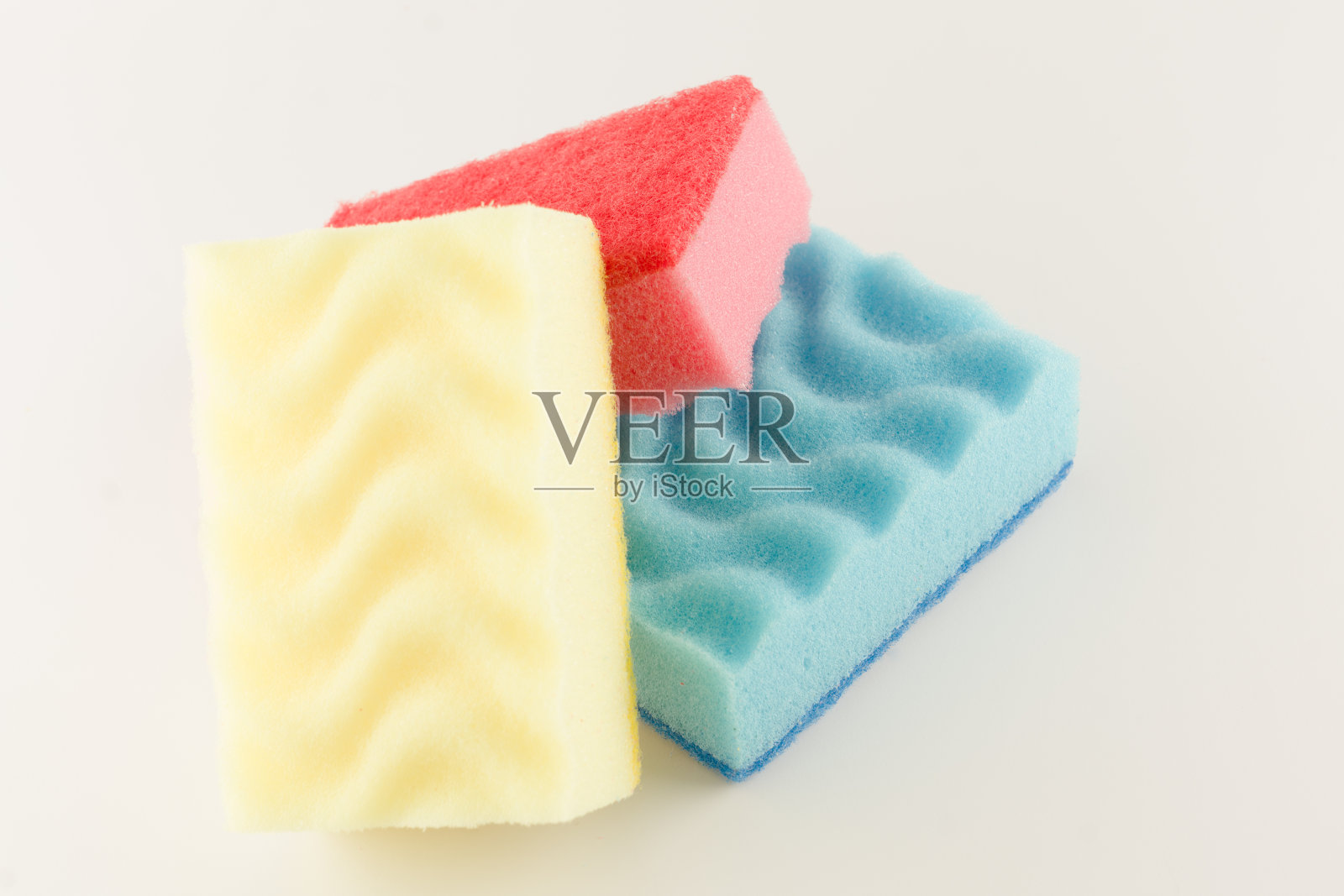 泡沫橡胶海绵隔离在白色背景上用于洗盘子照片摄影图片