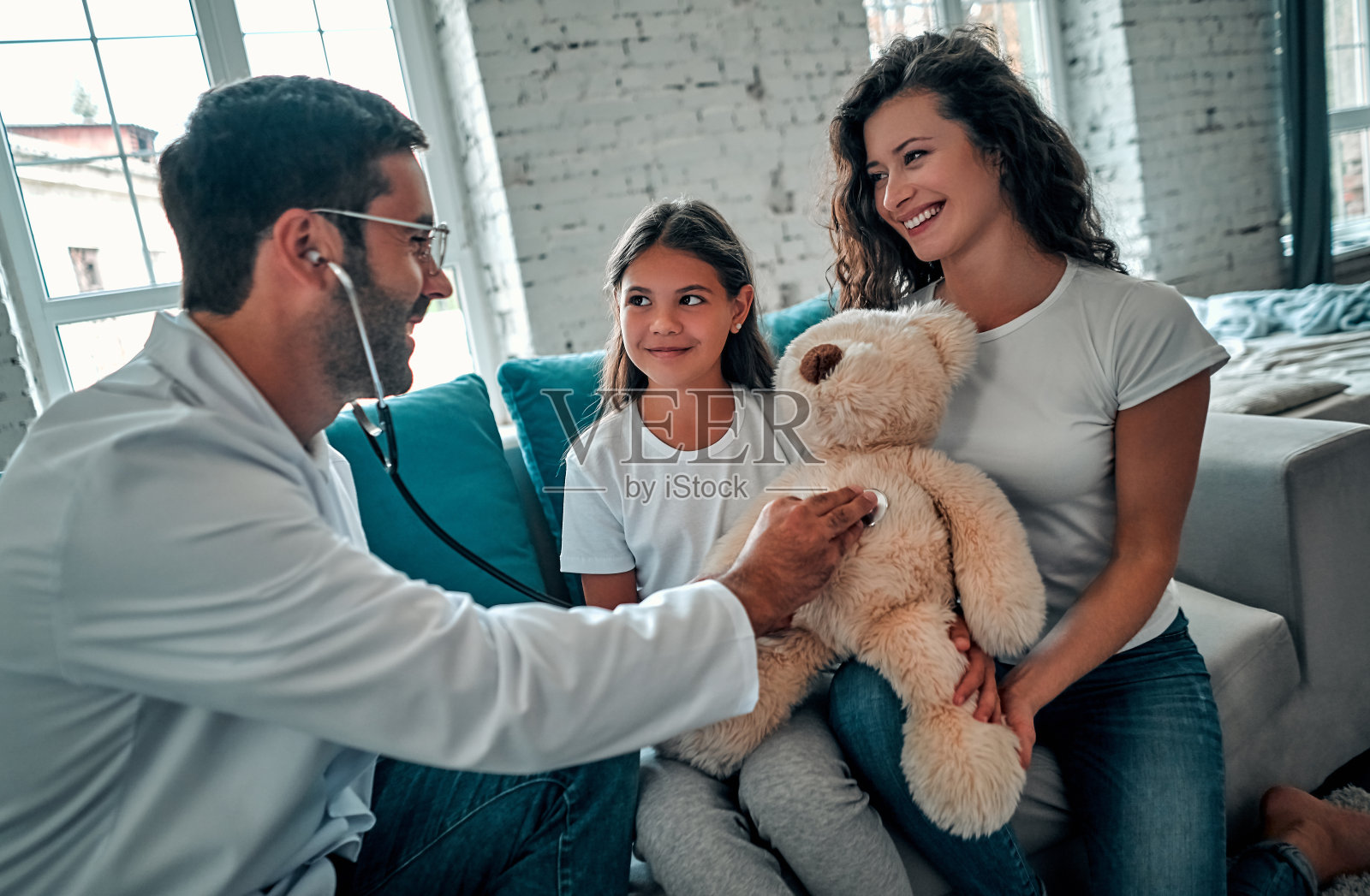 家庭医生照片摄影图片