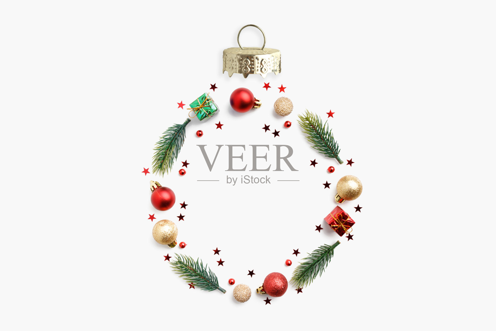 圣诞圆框架从树枝和圣诞球。照片摄影图片