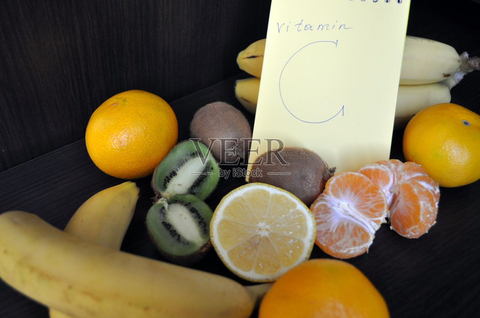 食物中的维生素C -一系列柑橘类水果照片摄影图片