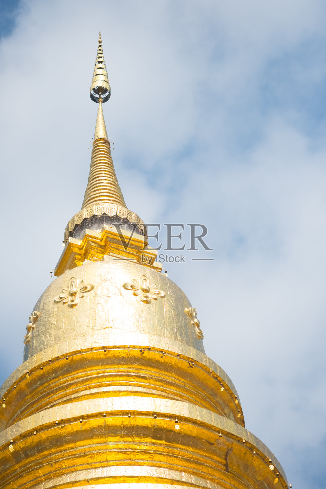 泰国金塔Wat Phra That Hariphunchai Woramahawihan Lamphun泰国。照片摄影图片