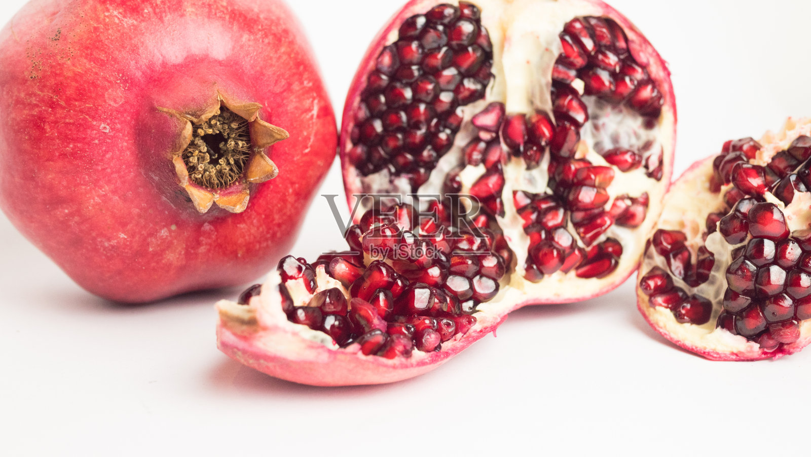 粒石榴。石榴特写镜头。成熟的石榴果实照片摄影图片