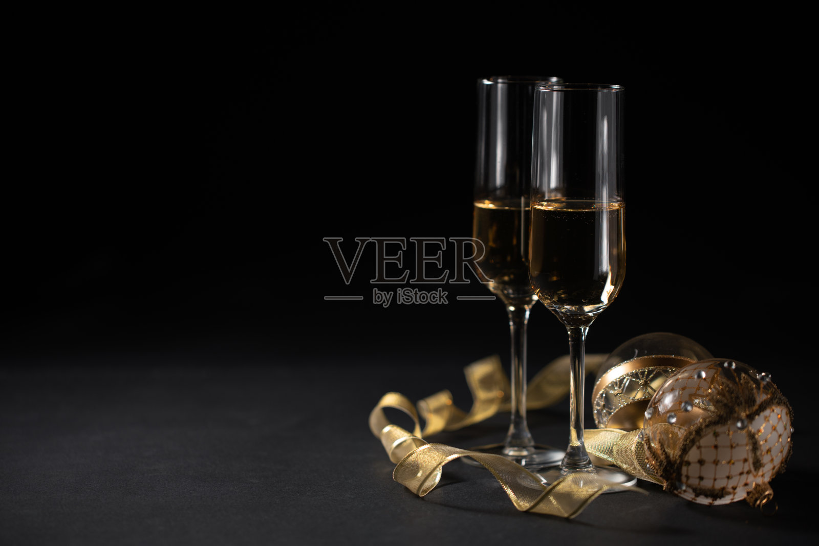 香槟，圣诞和新年装饰品库存照片摄影图片