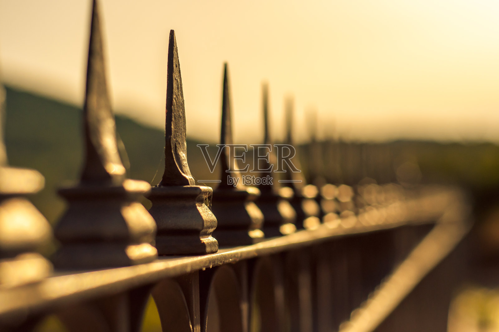 模糊的栅栏照片摄影图片