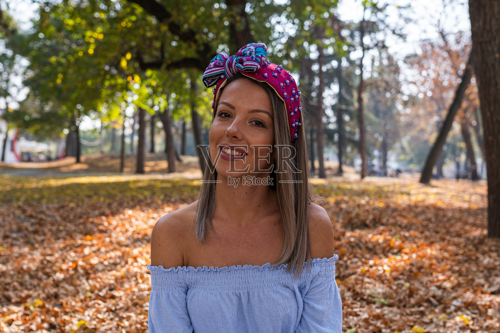 可爱的现代女孩照片摄影图片