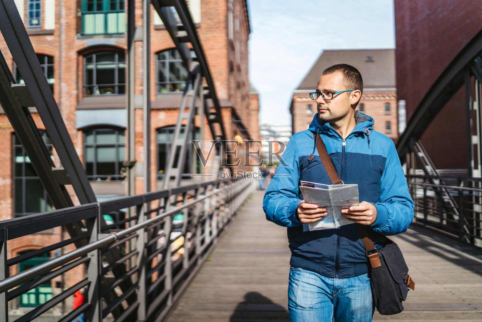 用地图探索城市照片摄影图片
