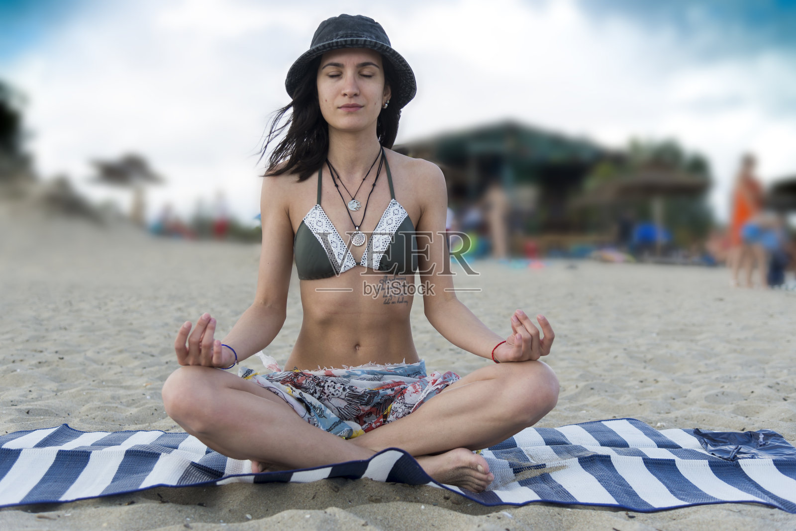 沙滩,大海,放松。海滩上的景色真美。照片摄影图片