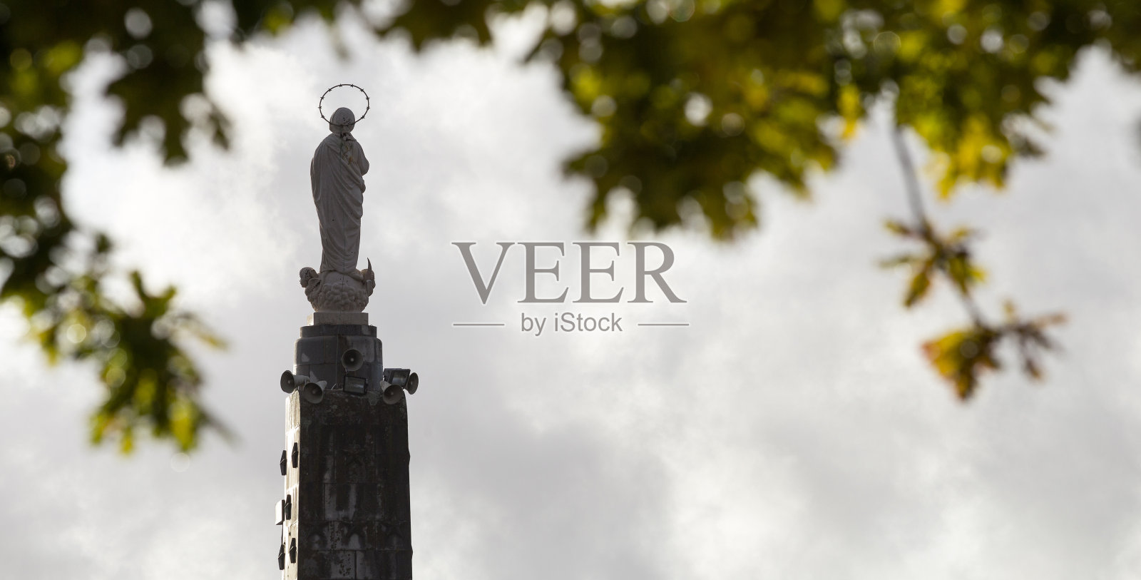 葡萄牙布拉加“Sameiro”避难所的冥想宗教符号。照片摄影图片