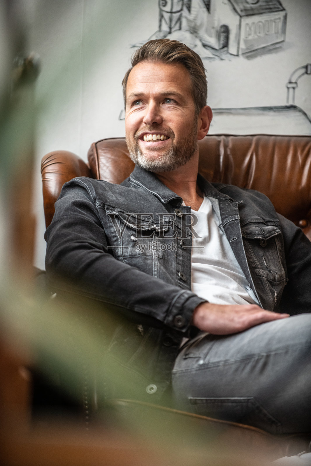 一个人在等他的约会照片摄影图片