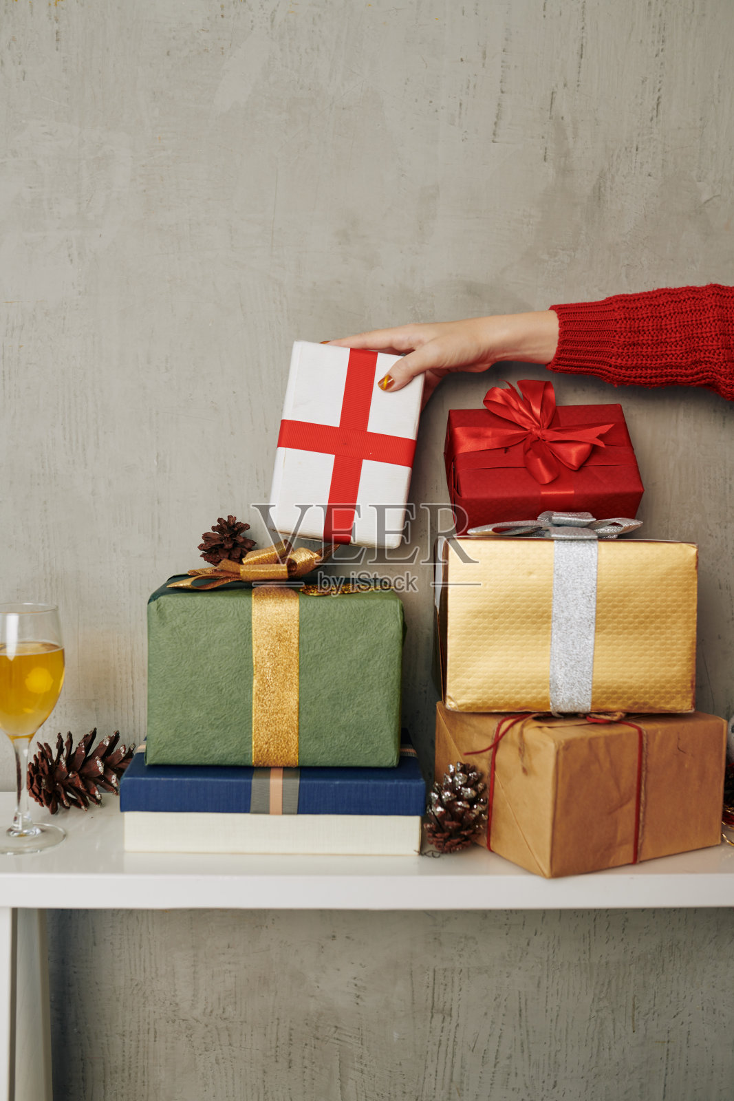 一堆新年礼物照片摄影图片