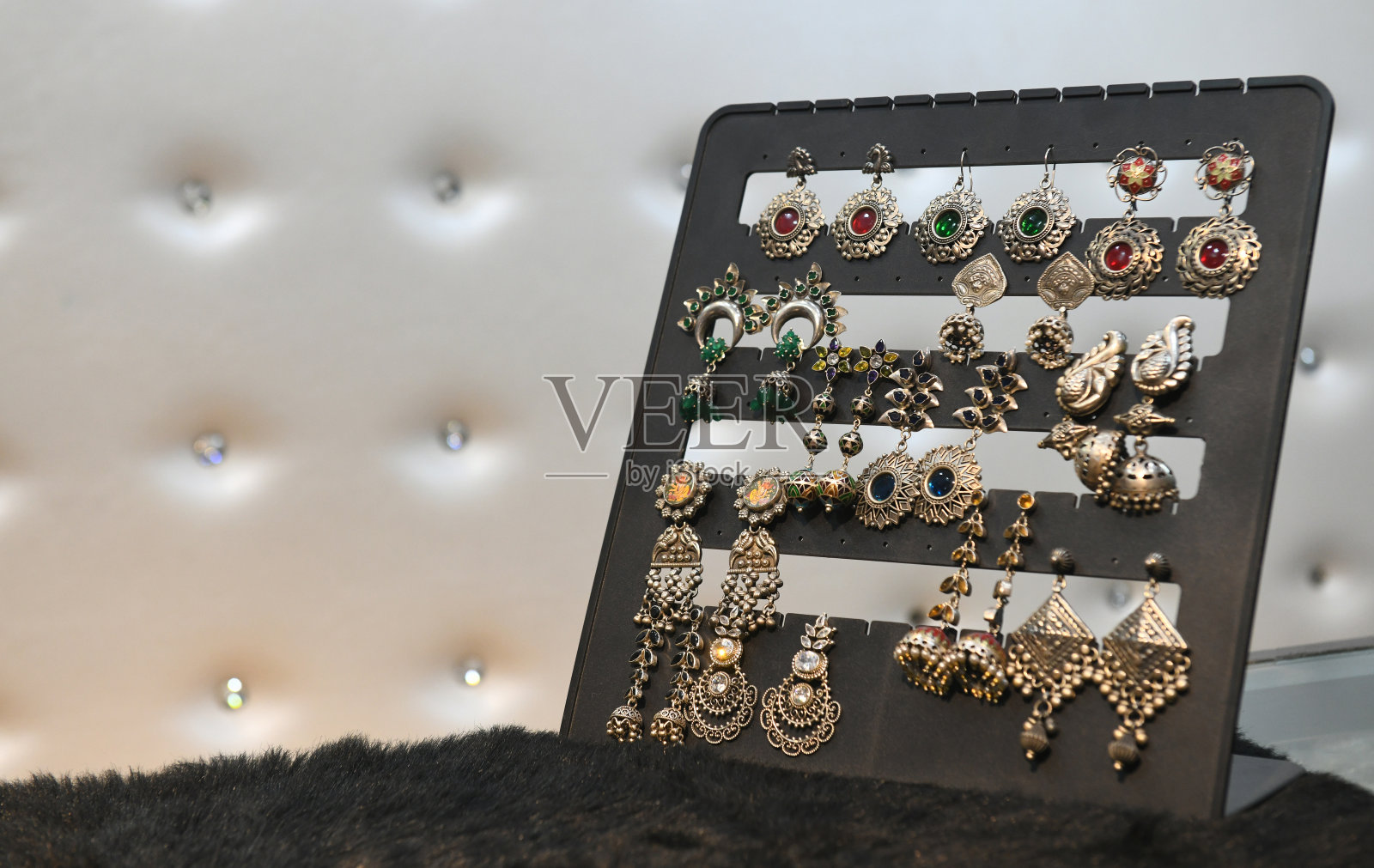 耳环首饰照片摄影图片