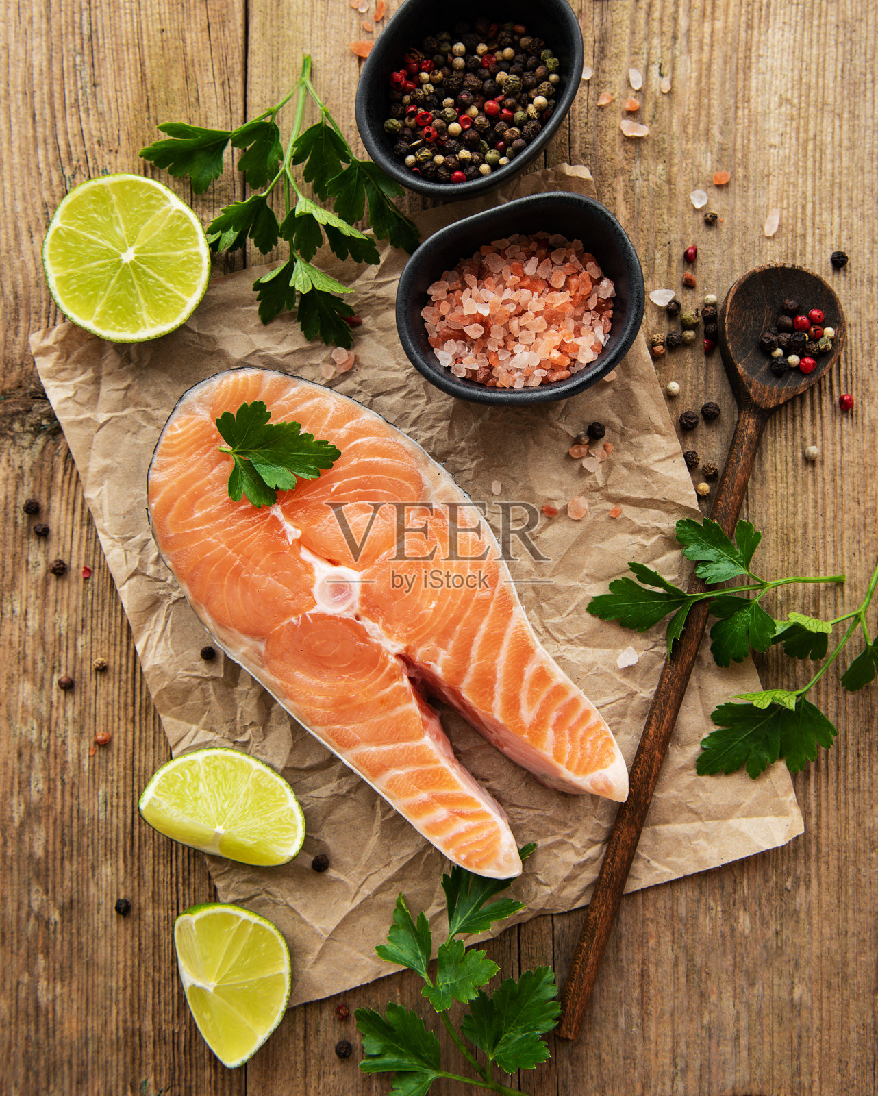 大马哈鱼生鱼片照片摄影图片