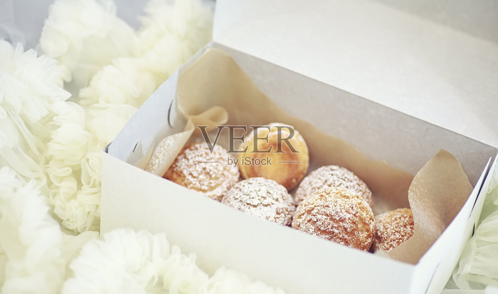 假日用的糖果味蛋糕照片摄影图片