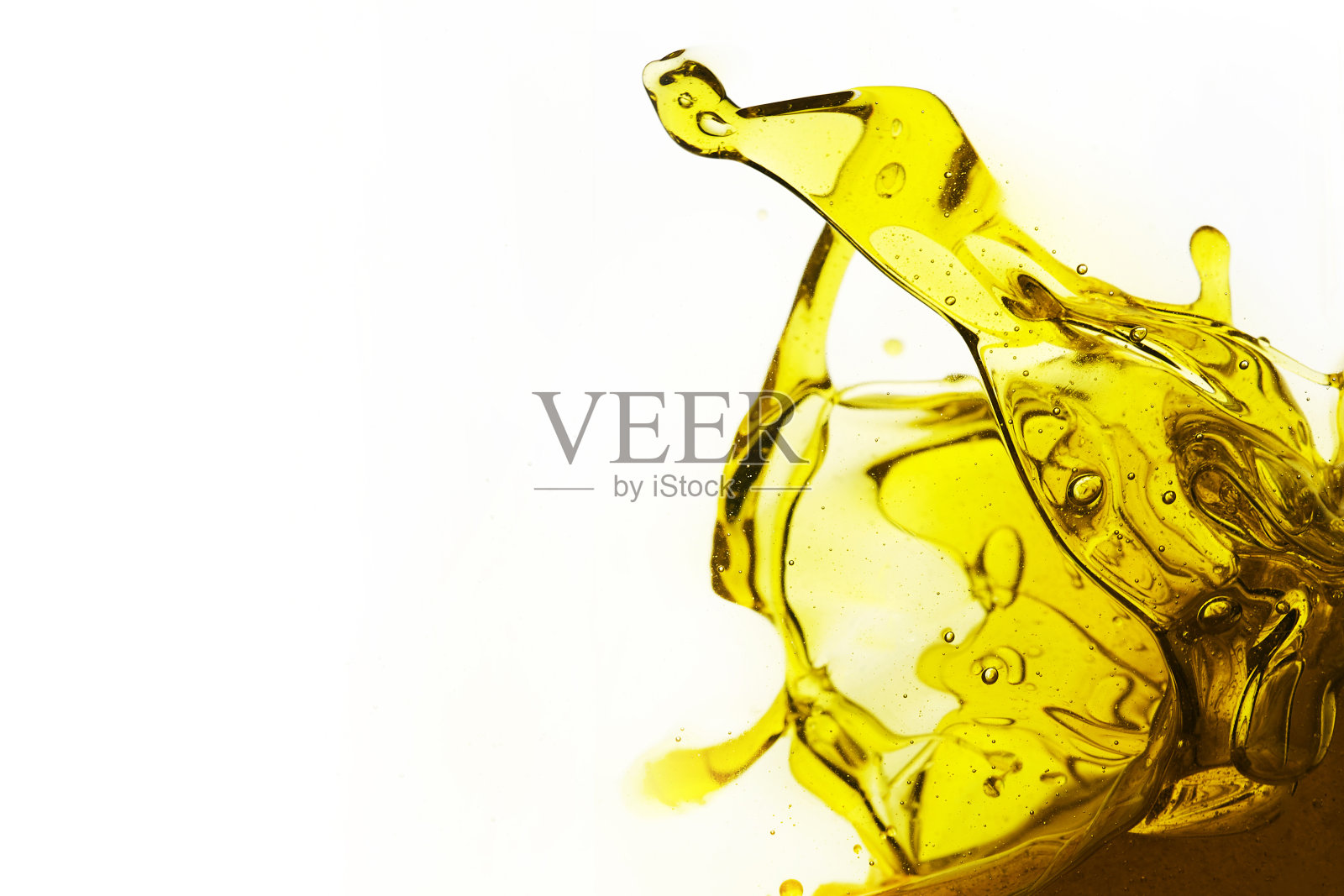 白色背景上的黄色油波照片摄影图片