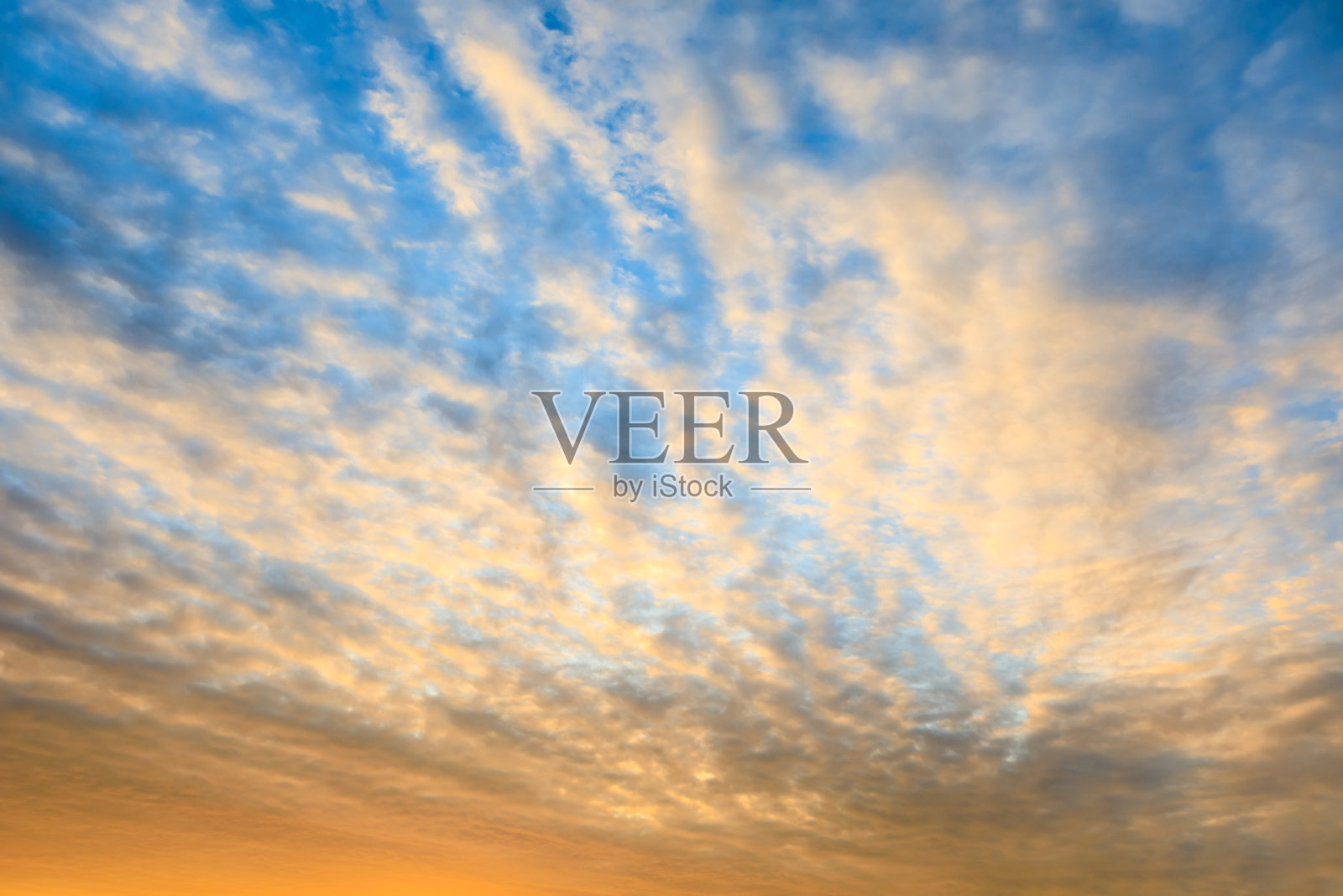 美丽的天空和日落时的彩云照片摄影图片