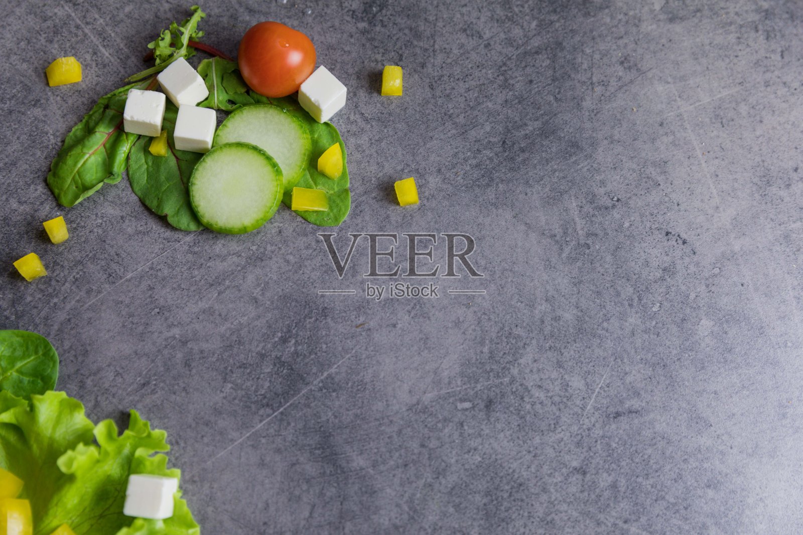 健康蔬菜沙拉配料布局俯视图照片摄影图片