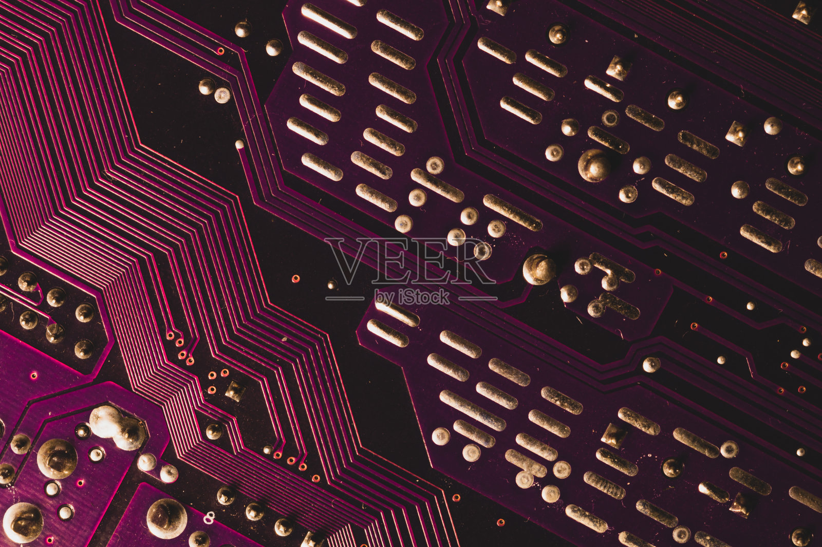 电子线路板的抽象背景。电脑硬件。主板靠近。计算机的微量元素。智能技术照片摄影图片