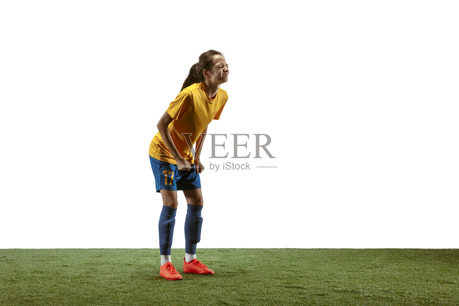 女足球运动员在体育场练习和训练照片摄影图片