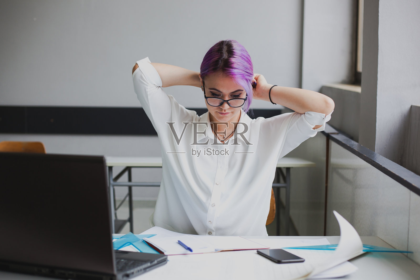 业务的年轻女性照片摄影图片