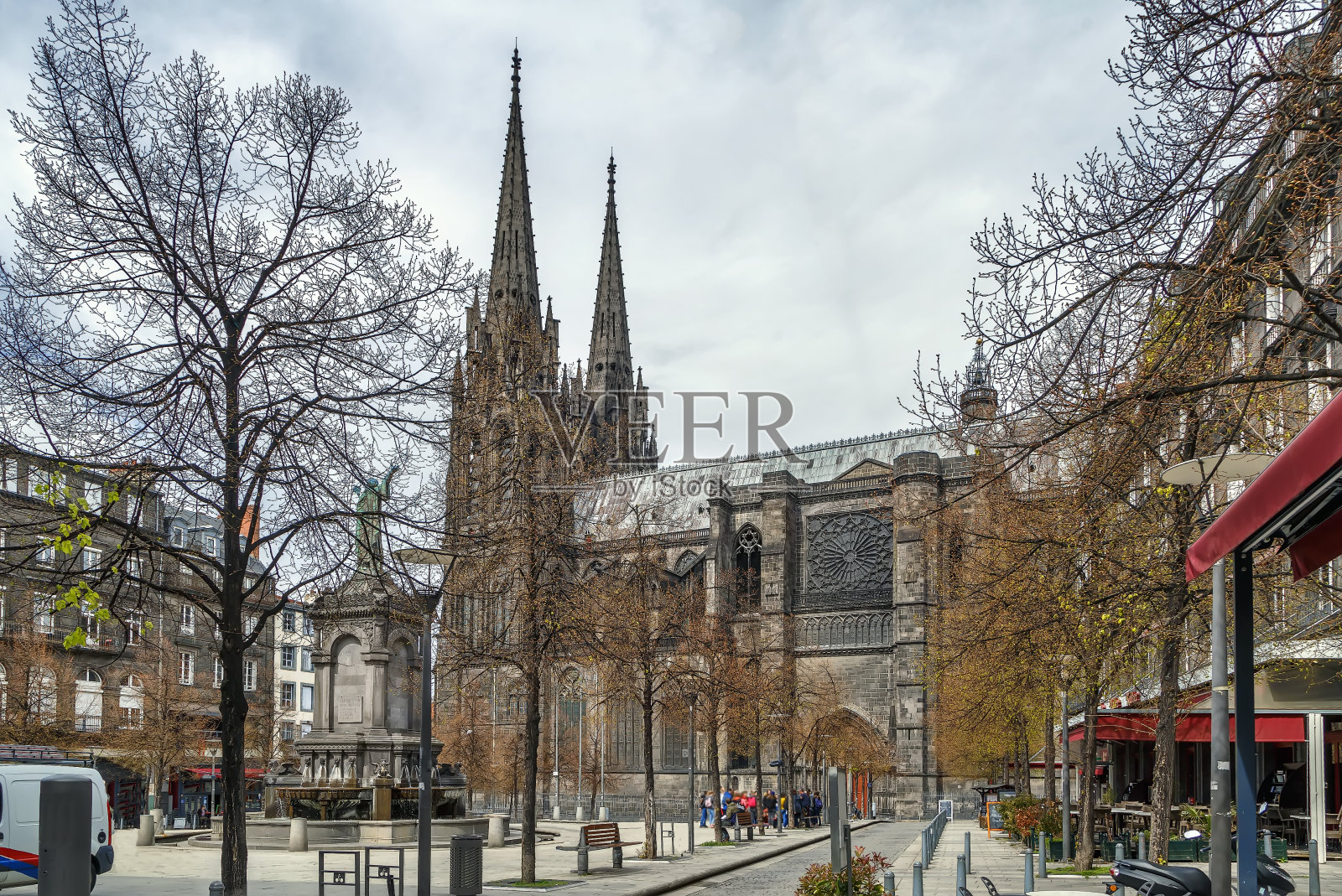 法国克莱蒙特-费朗大教堂照片摄影图片