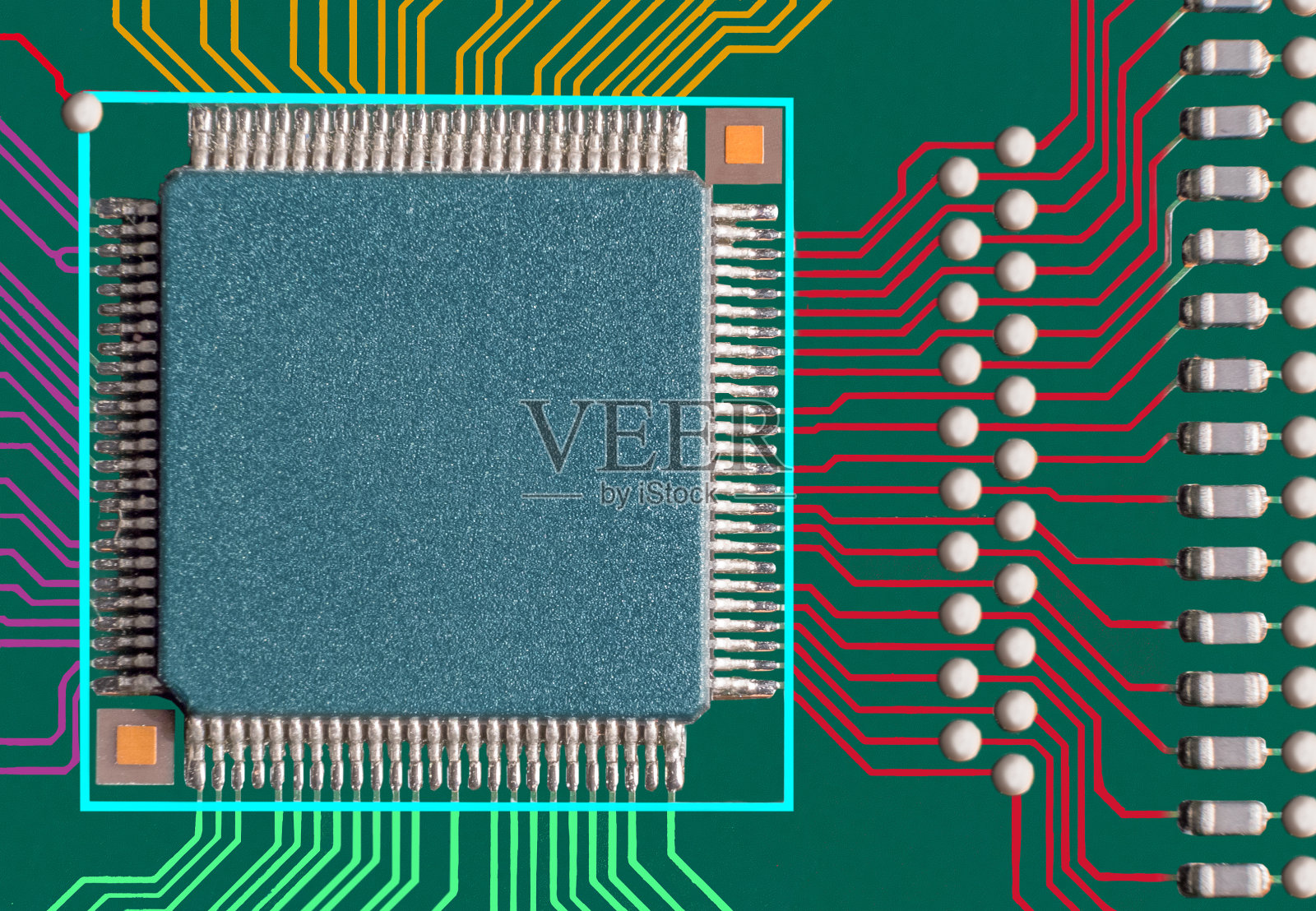 带处理器的电子电路板，特写照片照片摄影图片