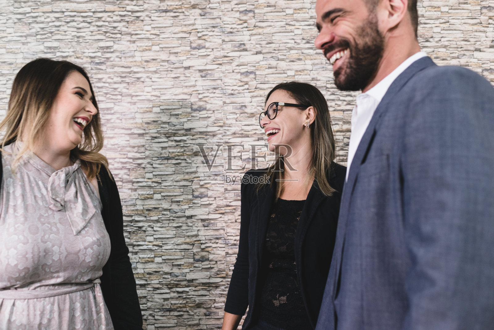 与财务顾问会面照片摄影图片